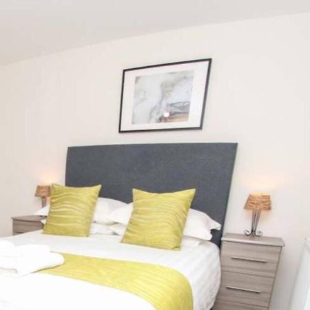 No12-Luxe Living Guest Apartment- 1 Bed-Garden-Private Parking-Wifi-Beach-City Swansea Eksteriør billede